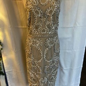 Adrianna Papell made in India size 10. Like new wore for an hour.